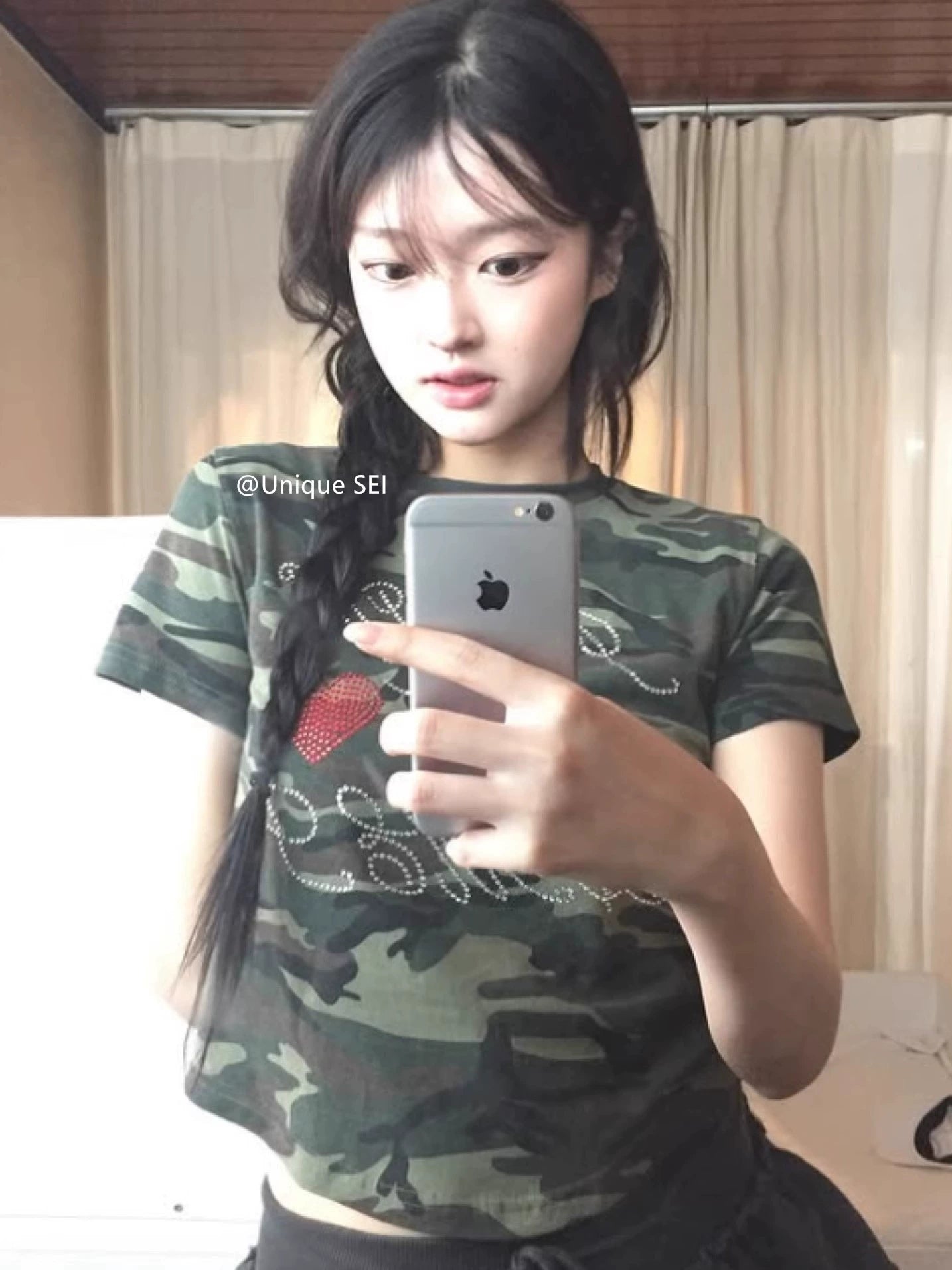 ラインストーンカモクロップドTシャツ