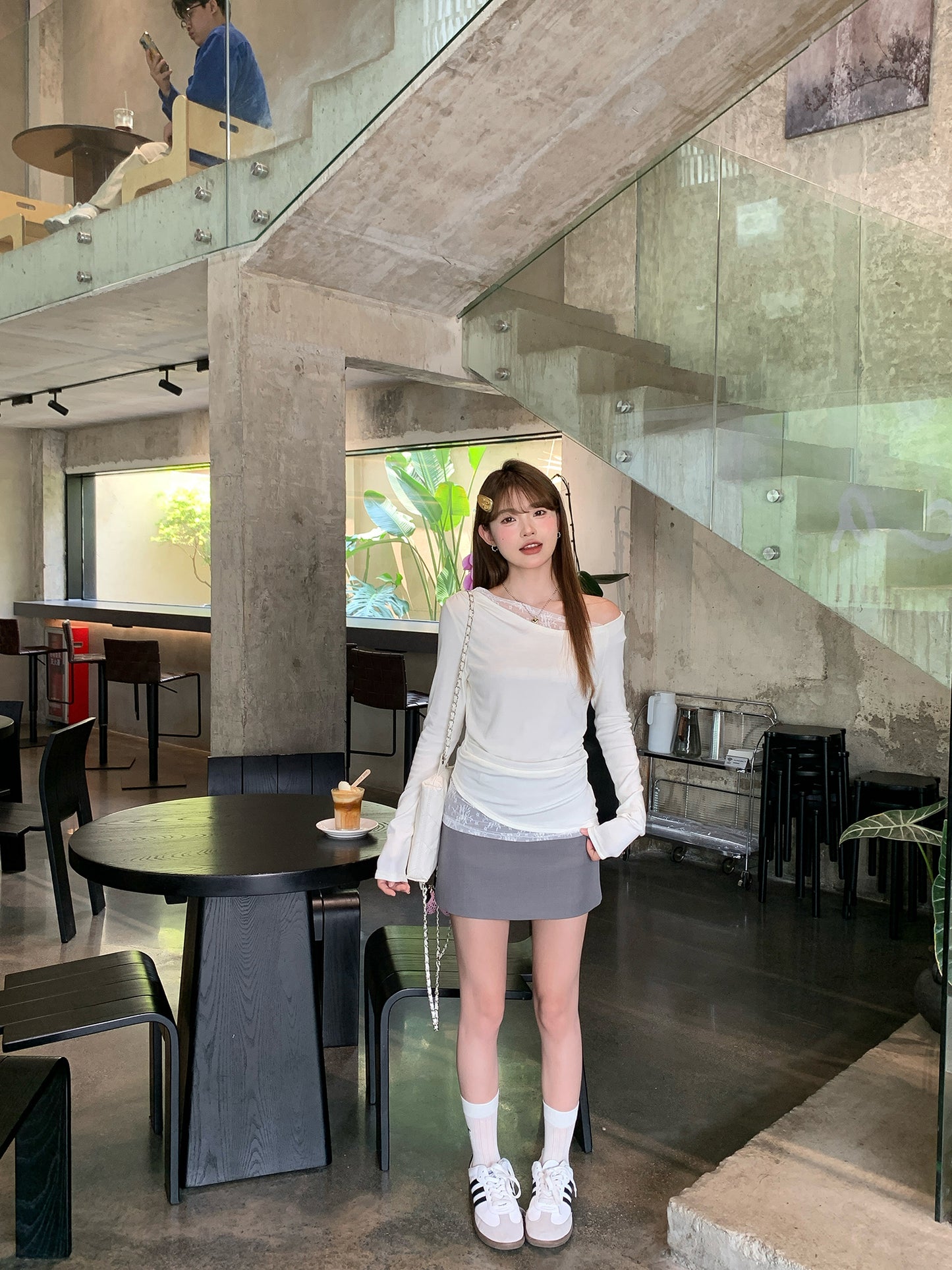オフショルレースレイヤードロングスリーブTシャツ