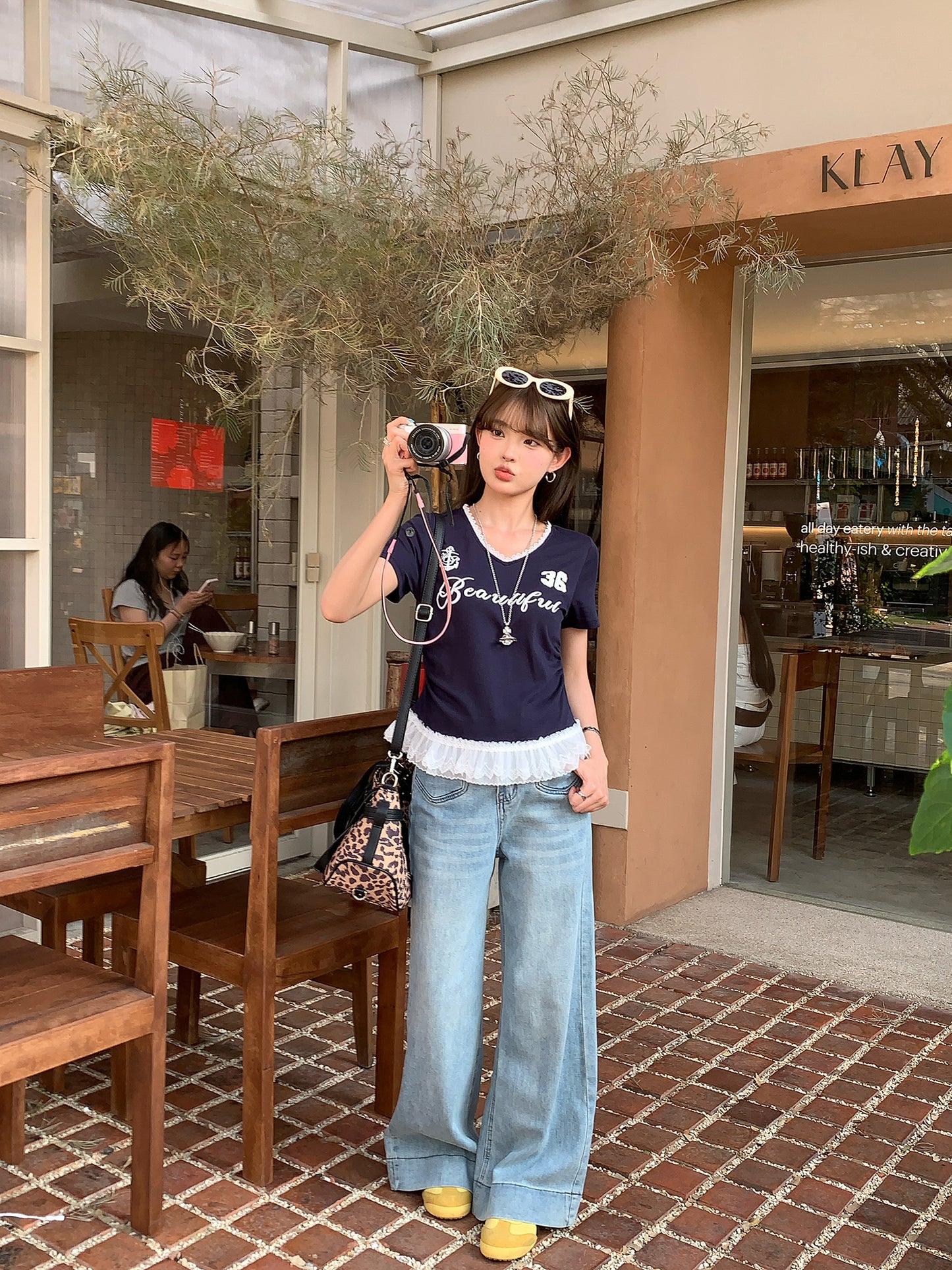 レースフリルスポーティーTシャツ V120