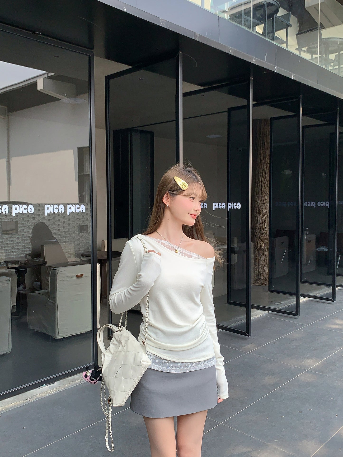 オフショルレースレイヤードロングスリーブTシャツ