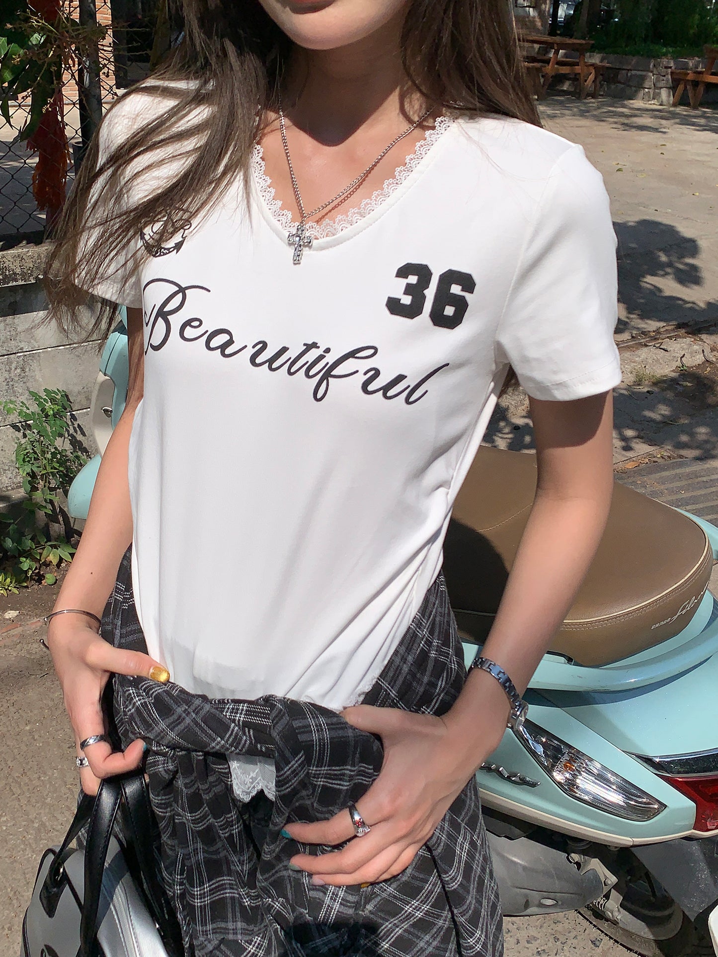 レースフリルスポーティーTシャツ V120