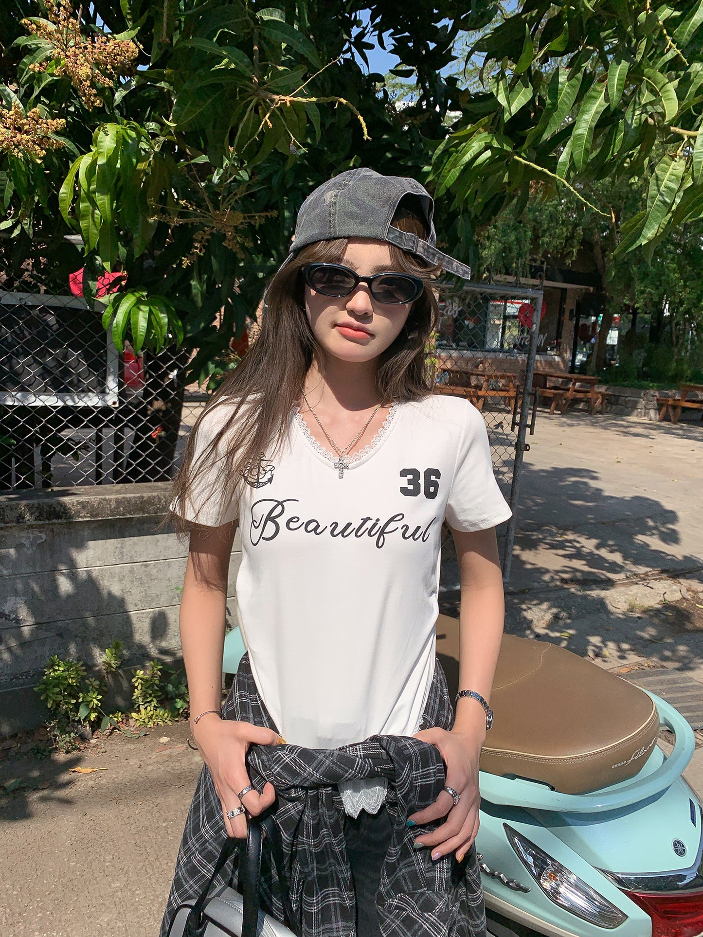 レースフリルスポーティーTシャツ V120