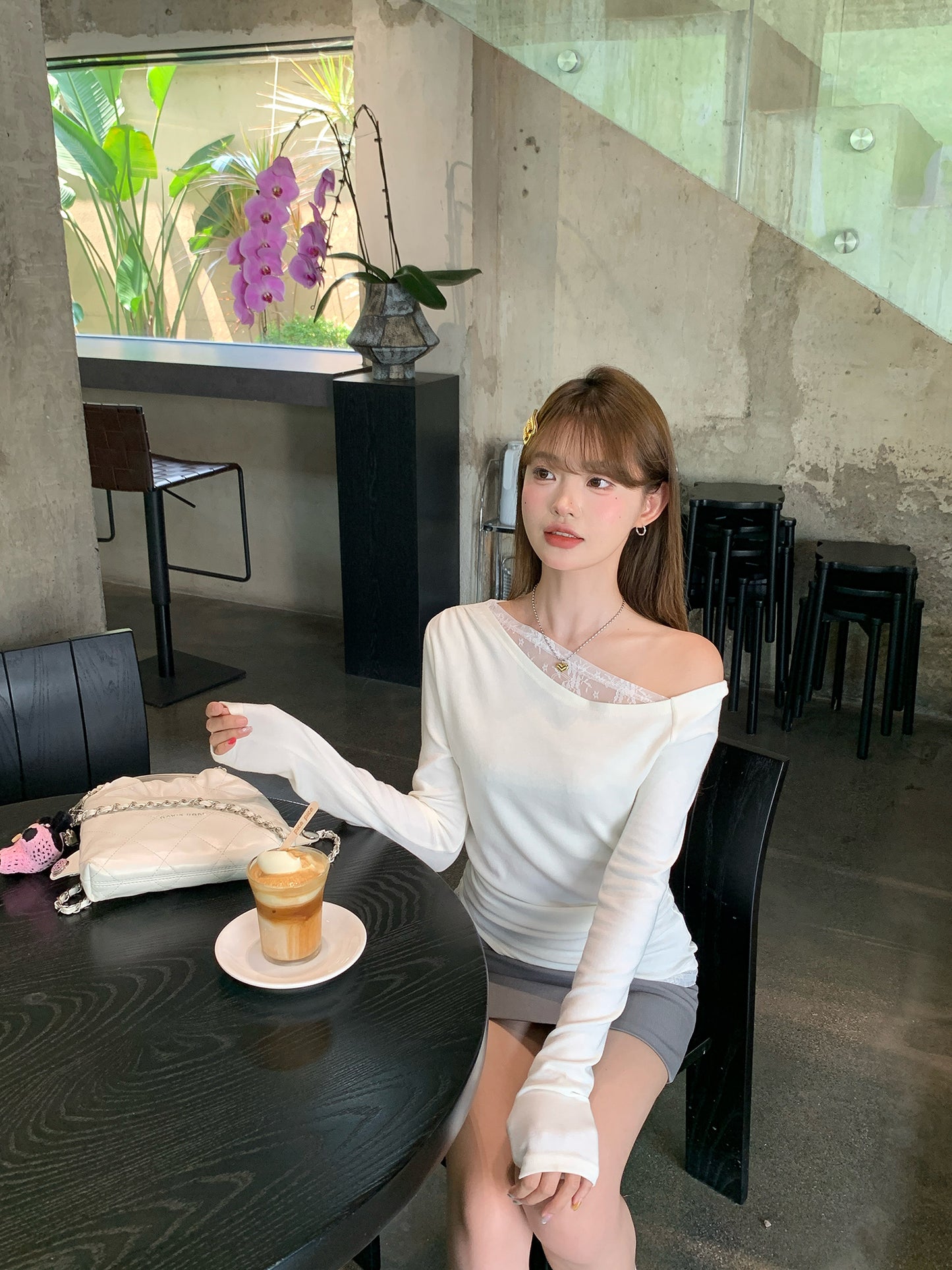 オフショルレースレイヤードロングスリーブTシャツ