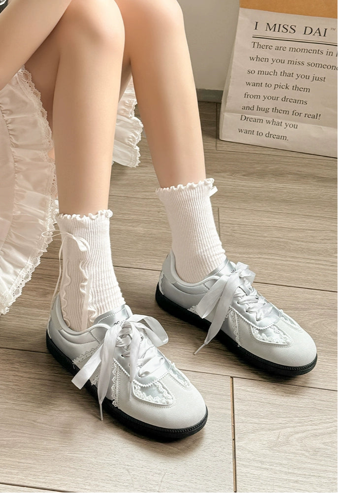 サテンリボンレーススニーカー