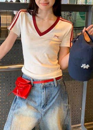 VネックストライプデザインスリムTシャツ