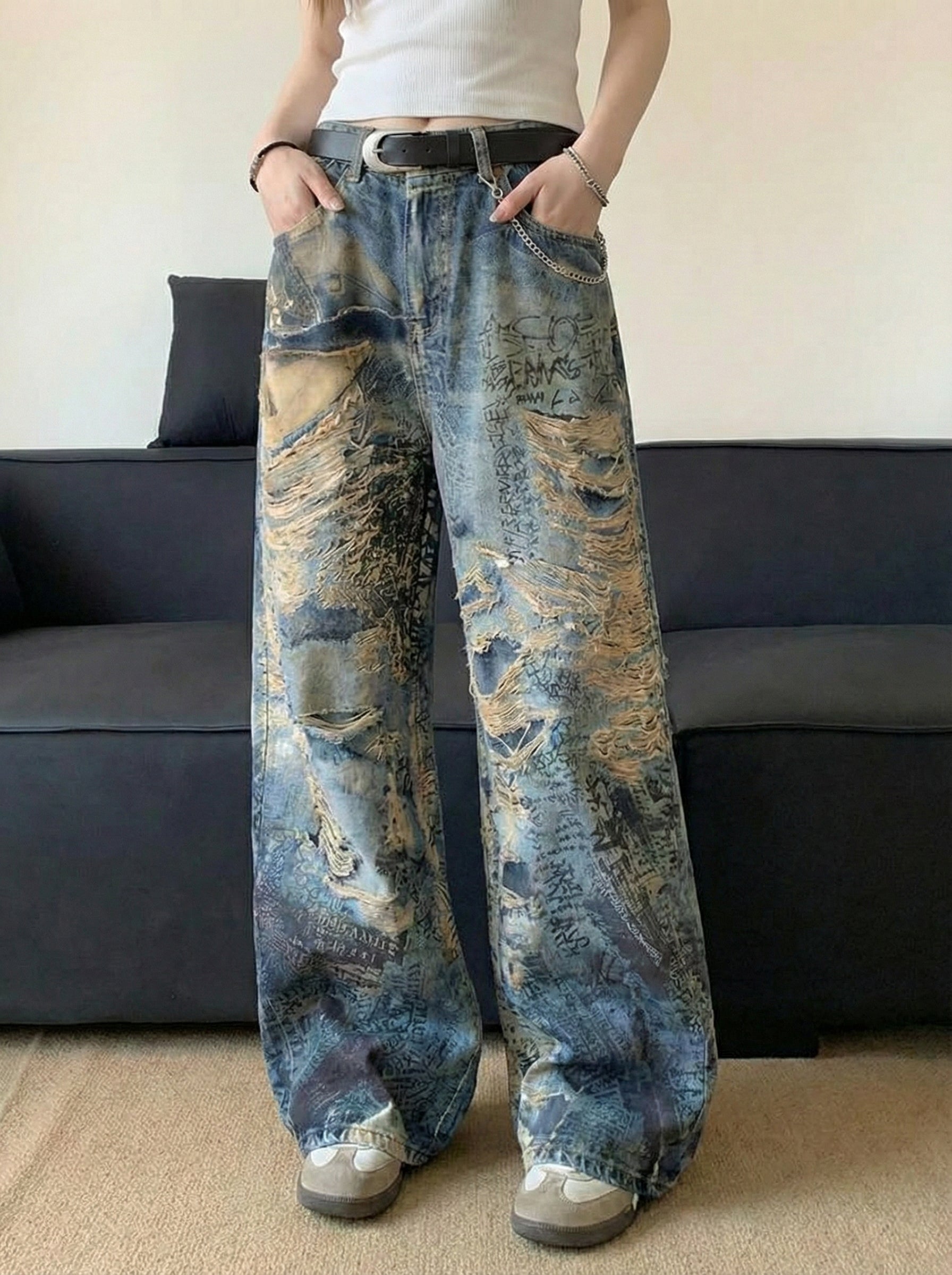 グラフィティ柄ペイントデザインデニム