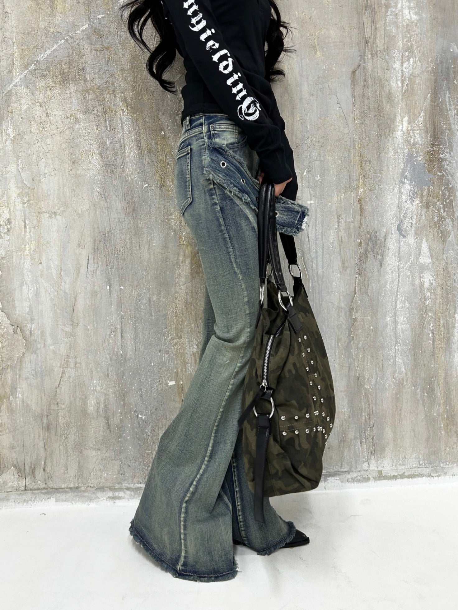 Fuga ダメージカットソー　Y2K グランジ セール】Y2K グランジ フェード加工 グラフィックロゴプリント