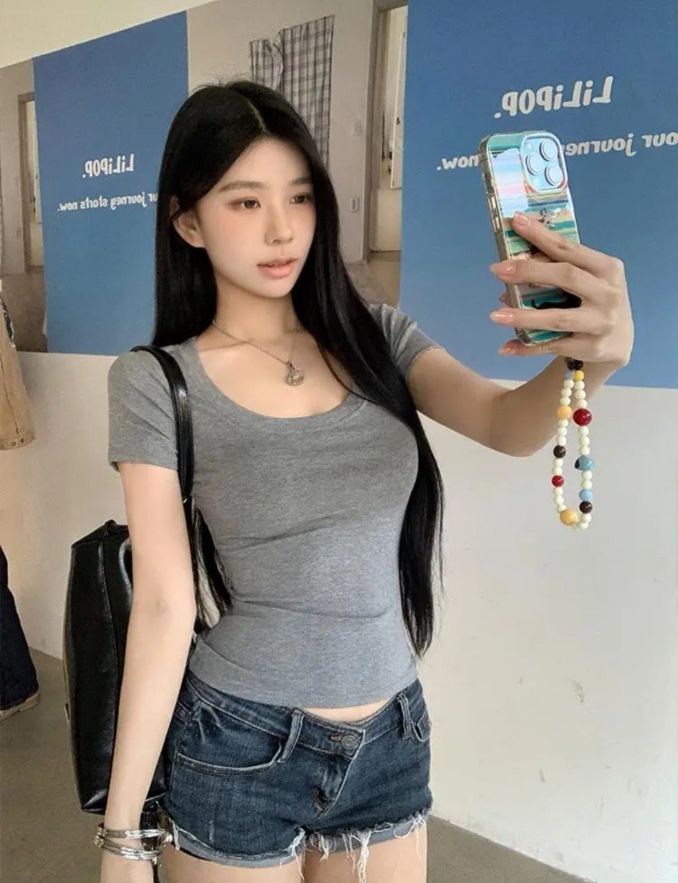 ベーシックスリムフィットUネックT
