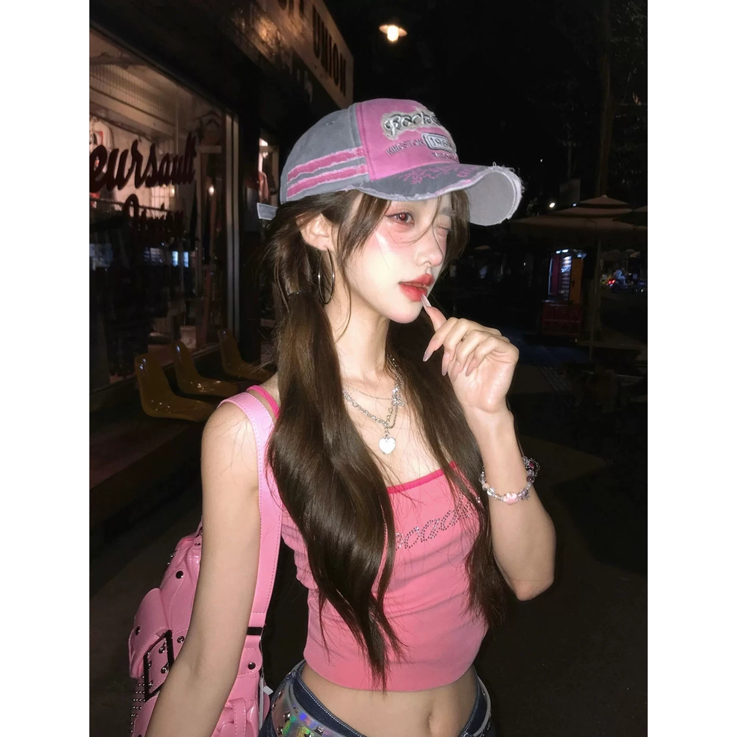 Y2Kフィットロゴラインストーンキャミ