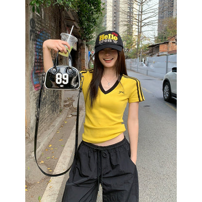 VネックストライプデザインスリムTシャツ