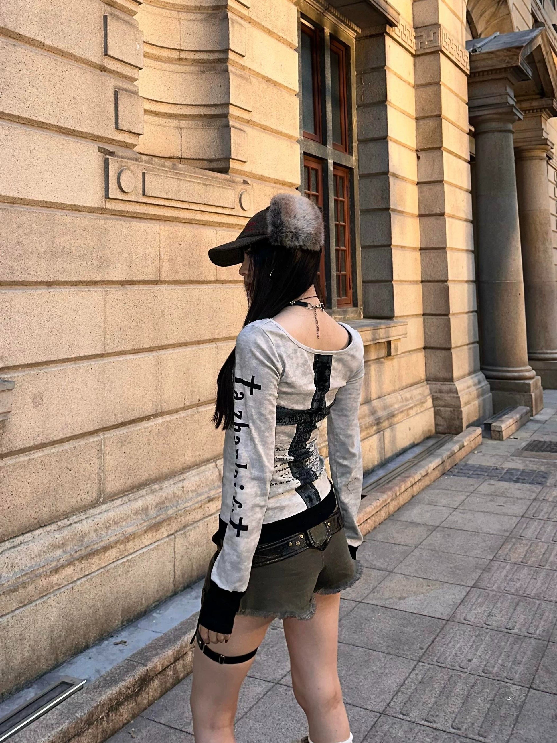 ダーククロスロングTシャツ