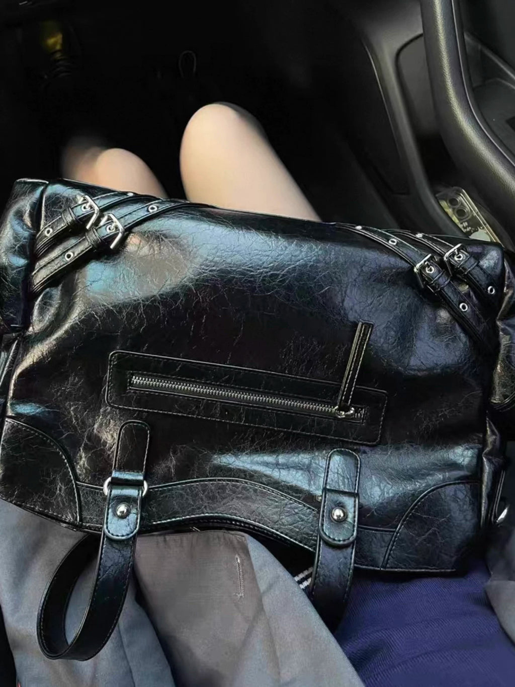 ヴィンテージレザーショルダーバッグ