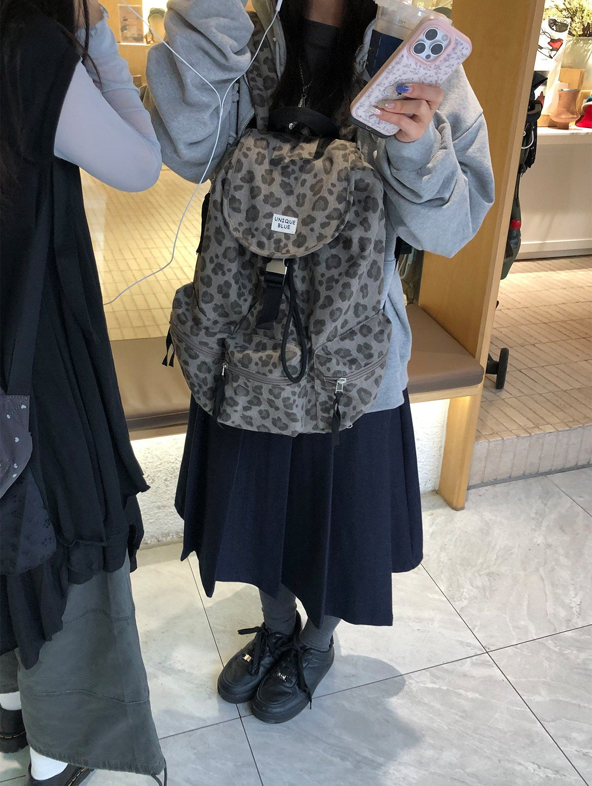 フラップデザインミニリュック