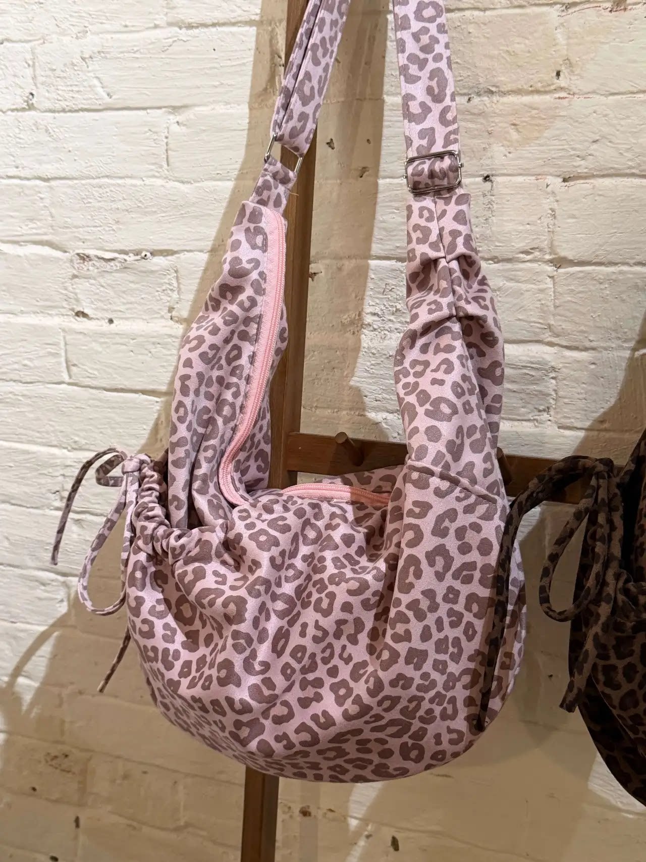 カジュアルレオパードスリングバッグ