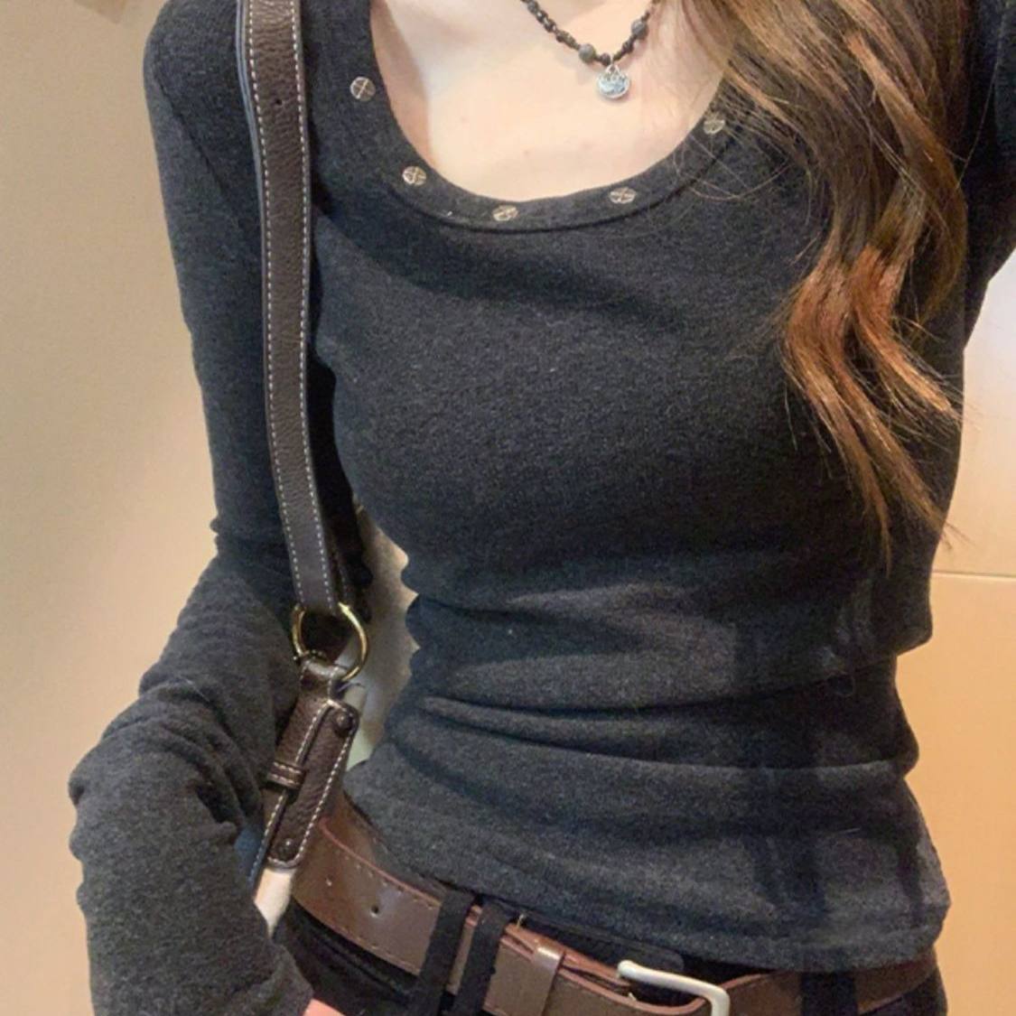 ラウンドネックロングスリーブT