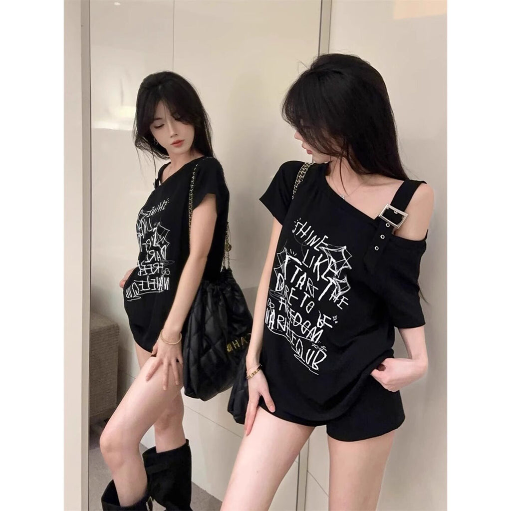 ダークストリート ベルトディテールTシャツ