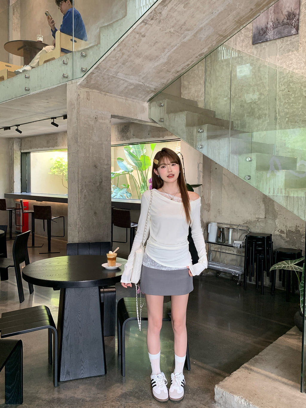 オフショルレースレイヤードロングスリーブTシャツ