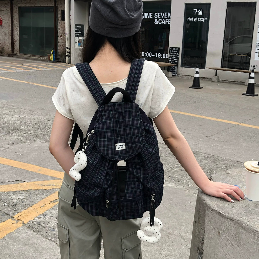 フラップデザインバックパック