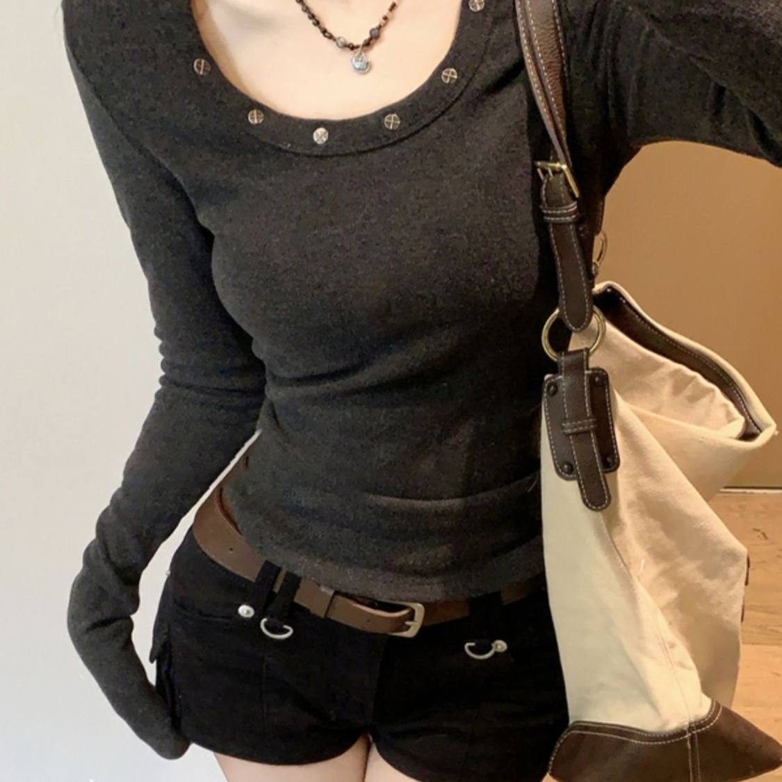 ラウンドネックロングスリーブT