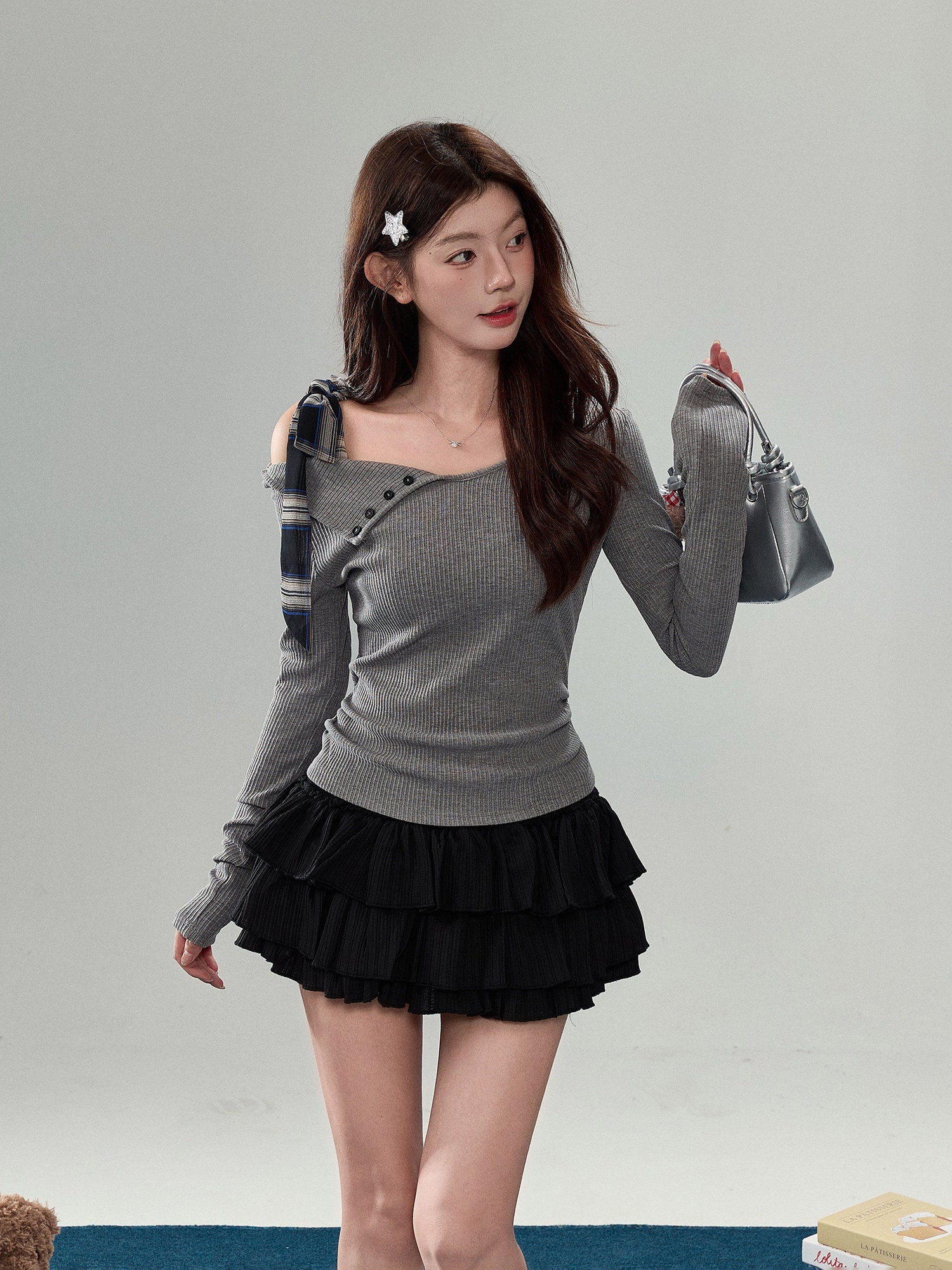 リボンショルダースリムリブトップス