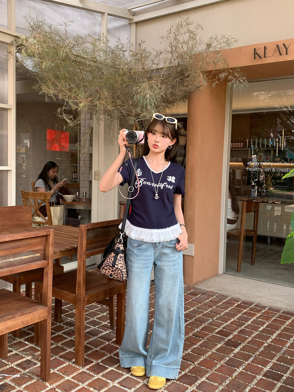レースフリルスポーティーTシャツ V120