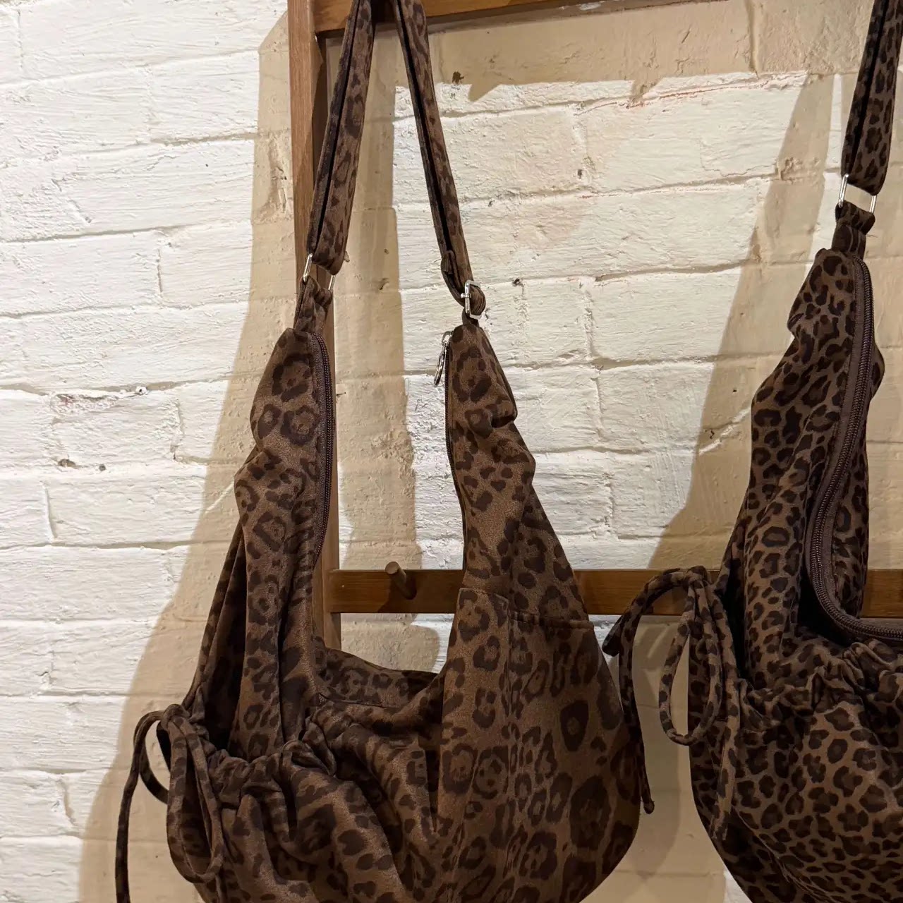 カジュアルレオパードスリングバッグ
