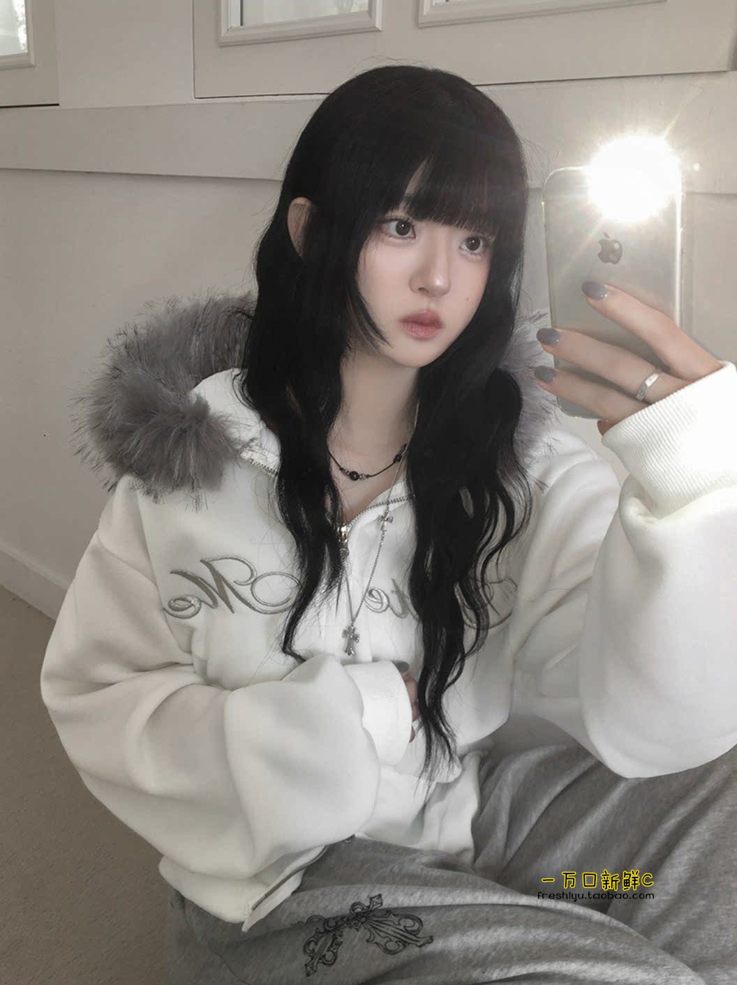 シルバーラインロゴ ファージップパーカー