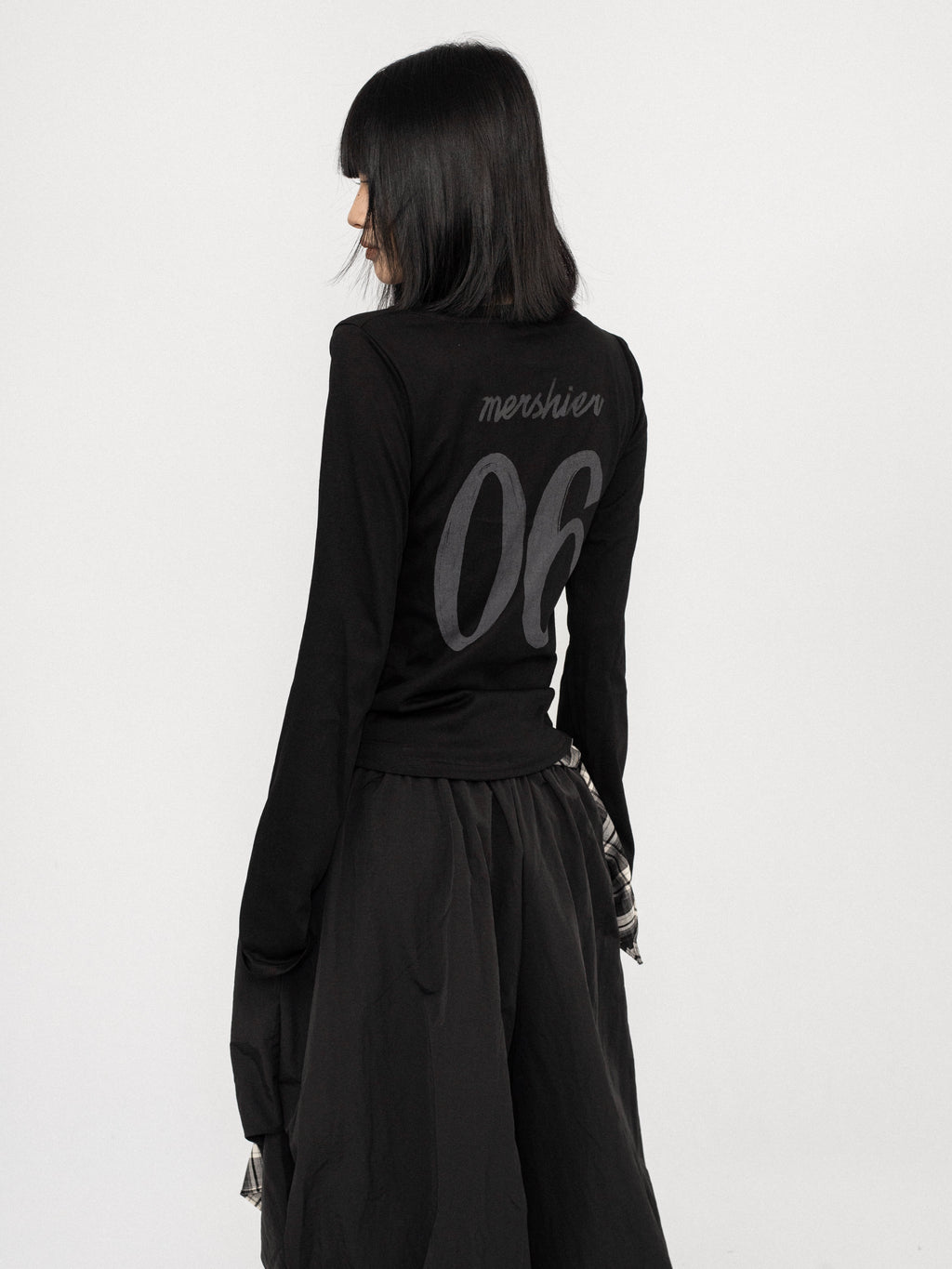 ゴシックローズ クロススリムトップス