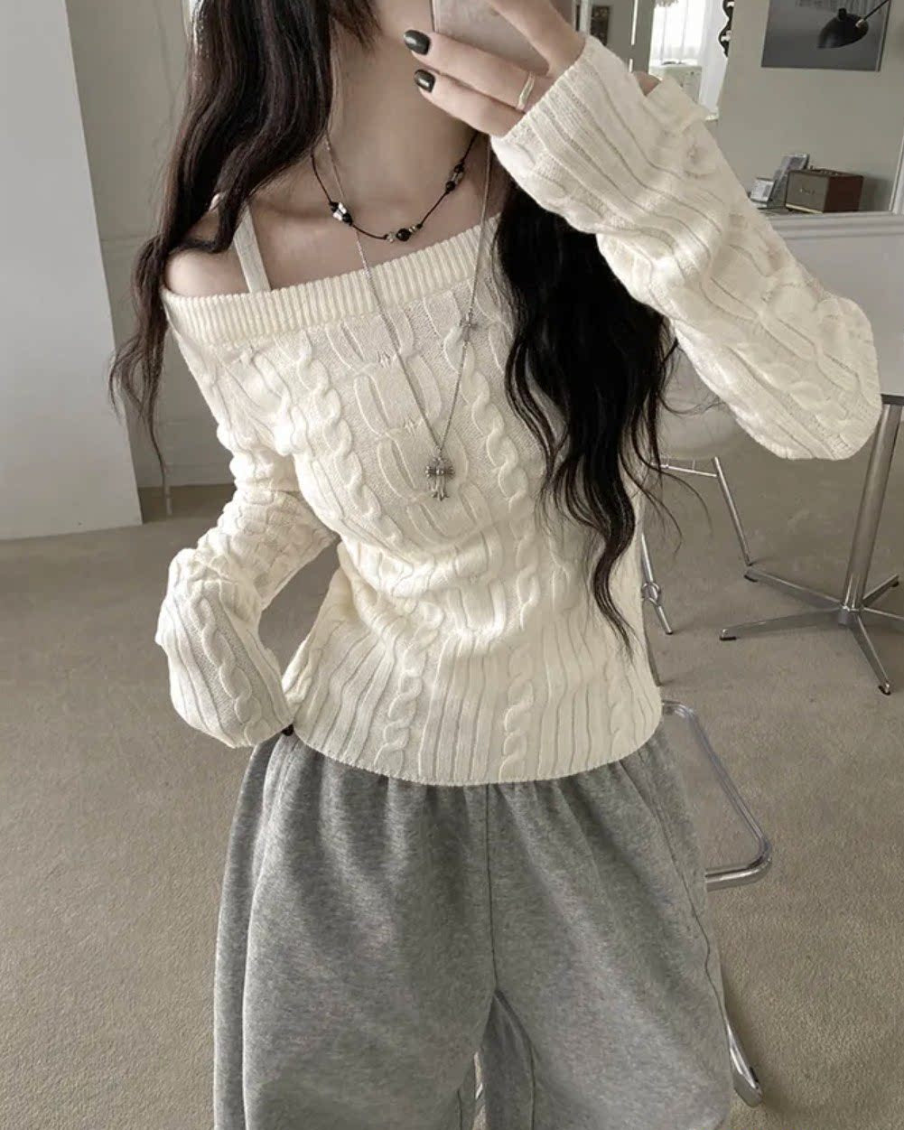 オフショル フィットニットトップス