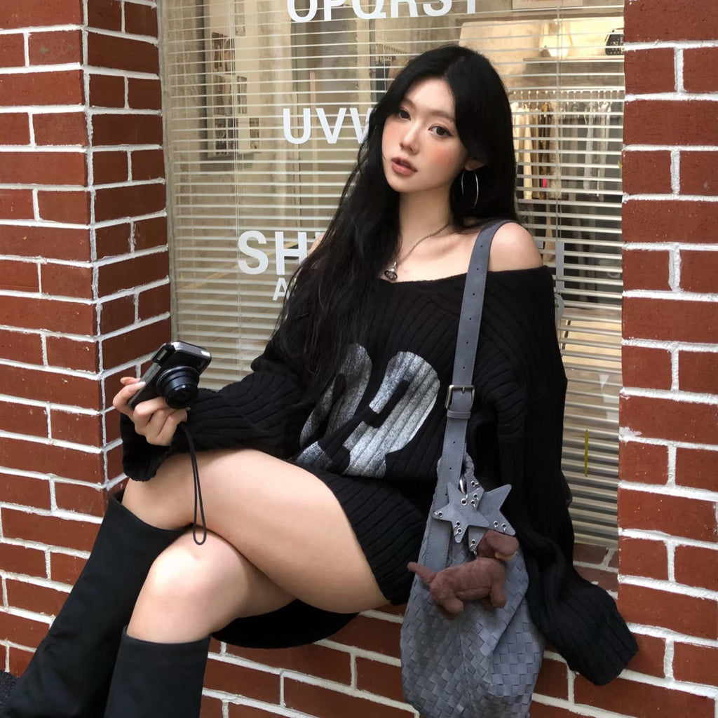 ビッグナンバーロゴ オフショルニット