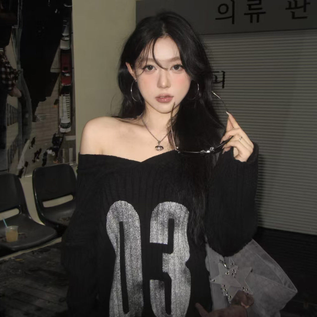 ビッグナンバーロゴ オフショルニット