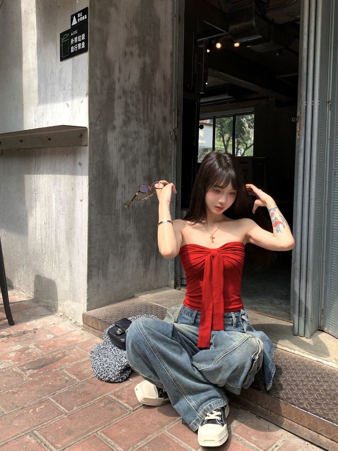 ツイストフロントチューブトップ