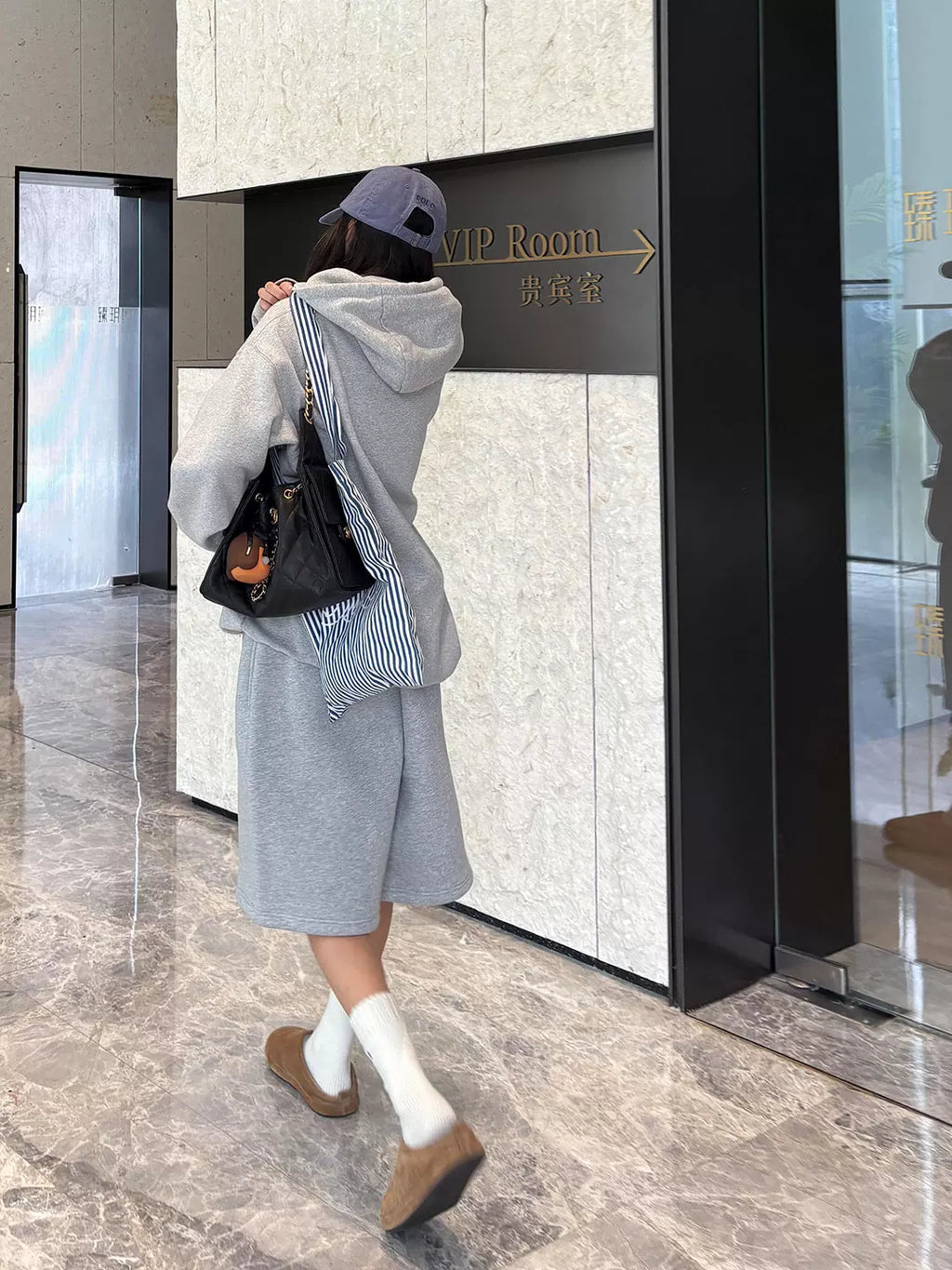 ルーズフィット フーディセットアップ