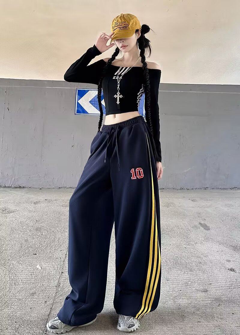 トラックワイドパンツ