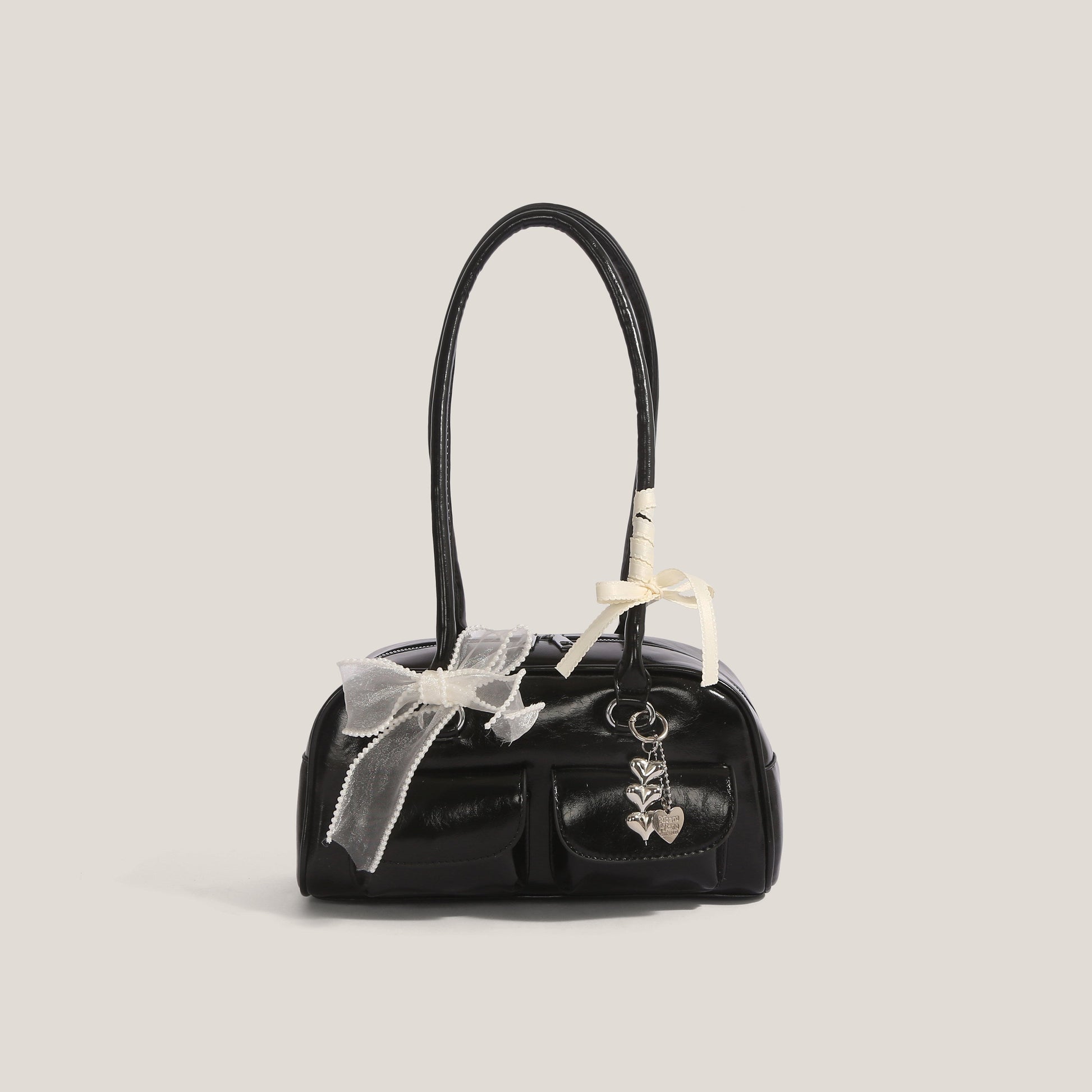 エナメルハンドバッグ