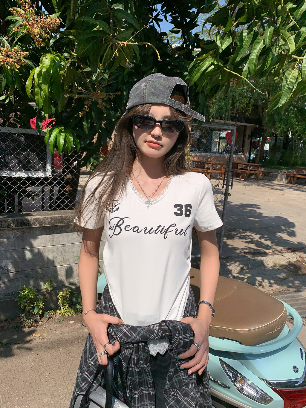 レースフリルスポーティーTシャツ V120