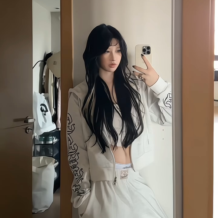 フレイムロゴ クロップドスウェットセットアップ