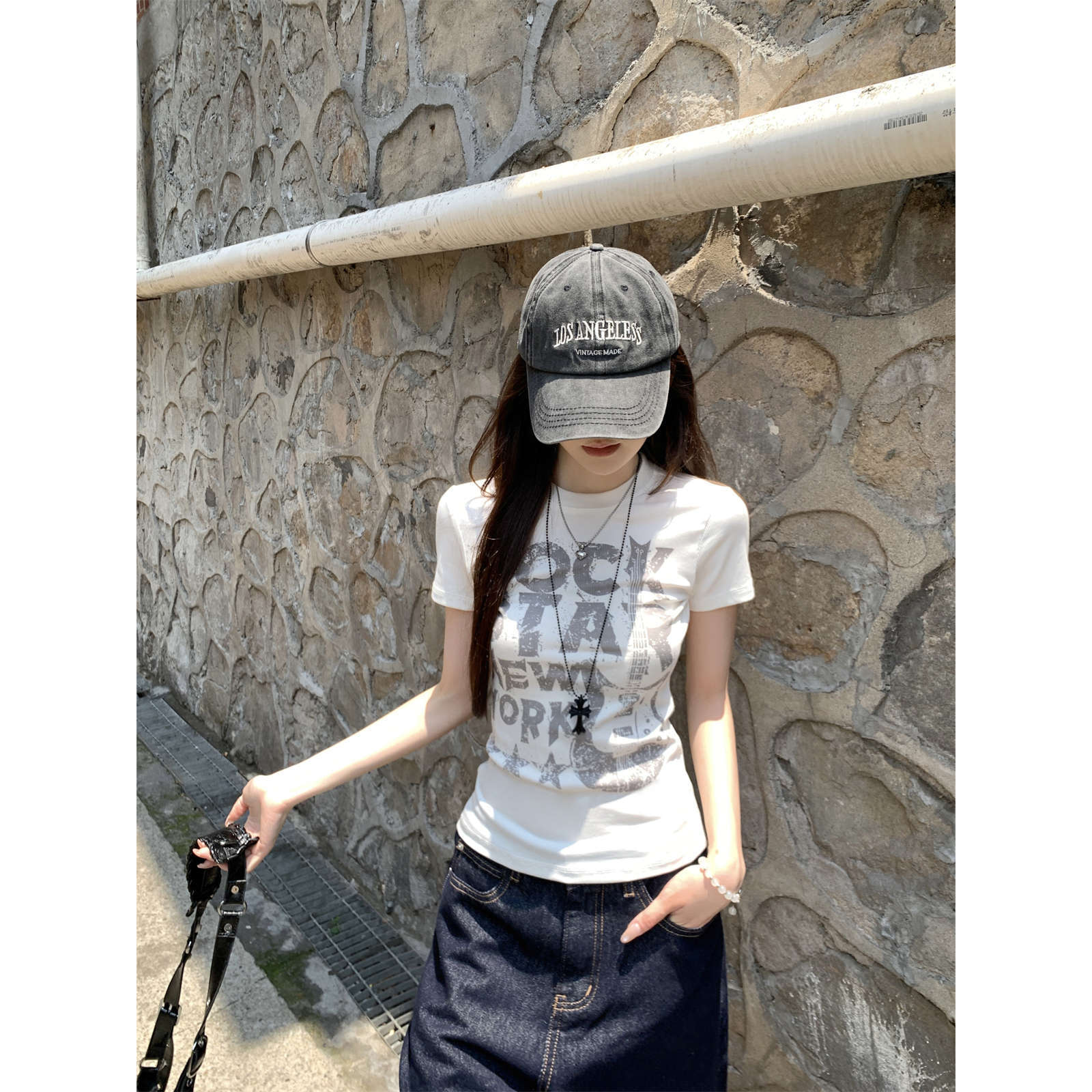ロックグラフィック クルーネックTシャツ