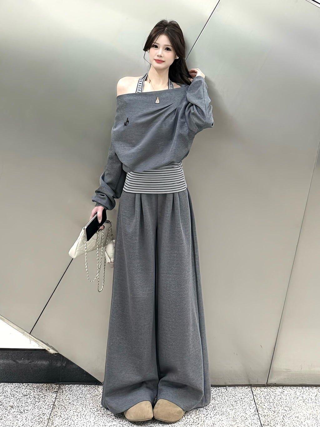 オフショルルーズセットアップ