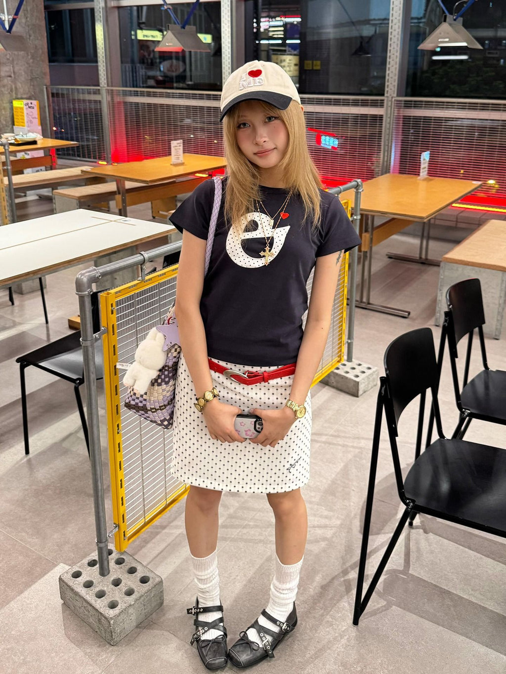 ドットロゴカジュアルTシャツ
