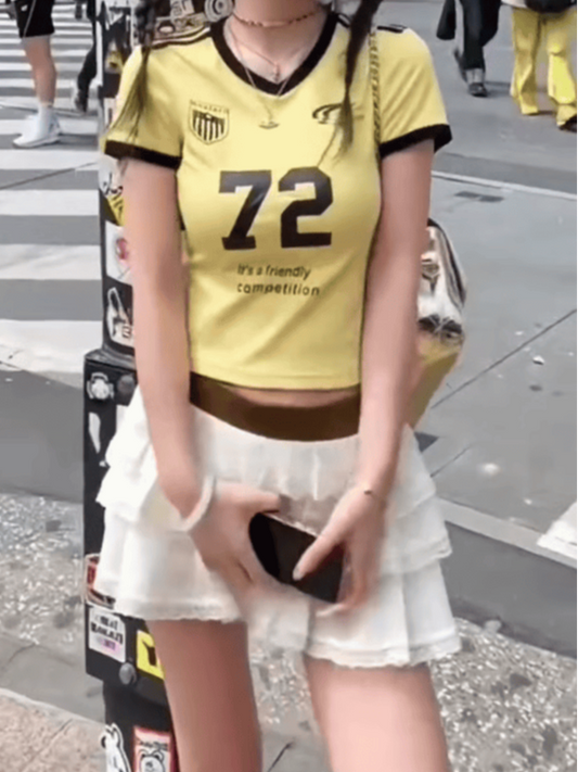 VネックレトロスポーツTシャツ