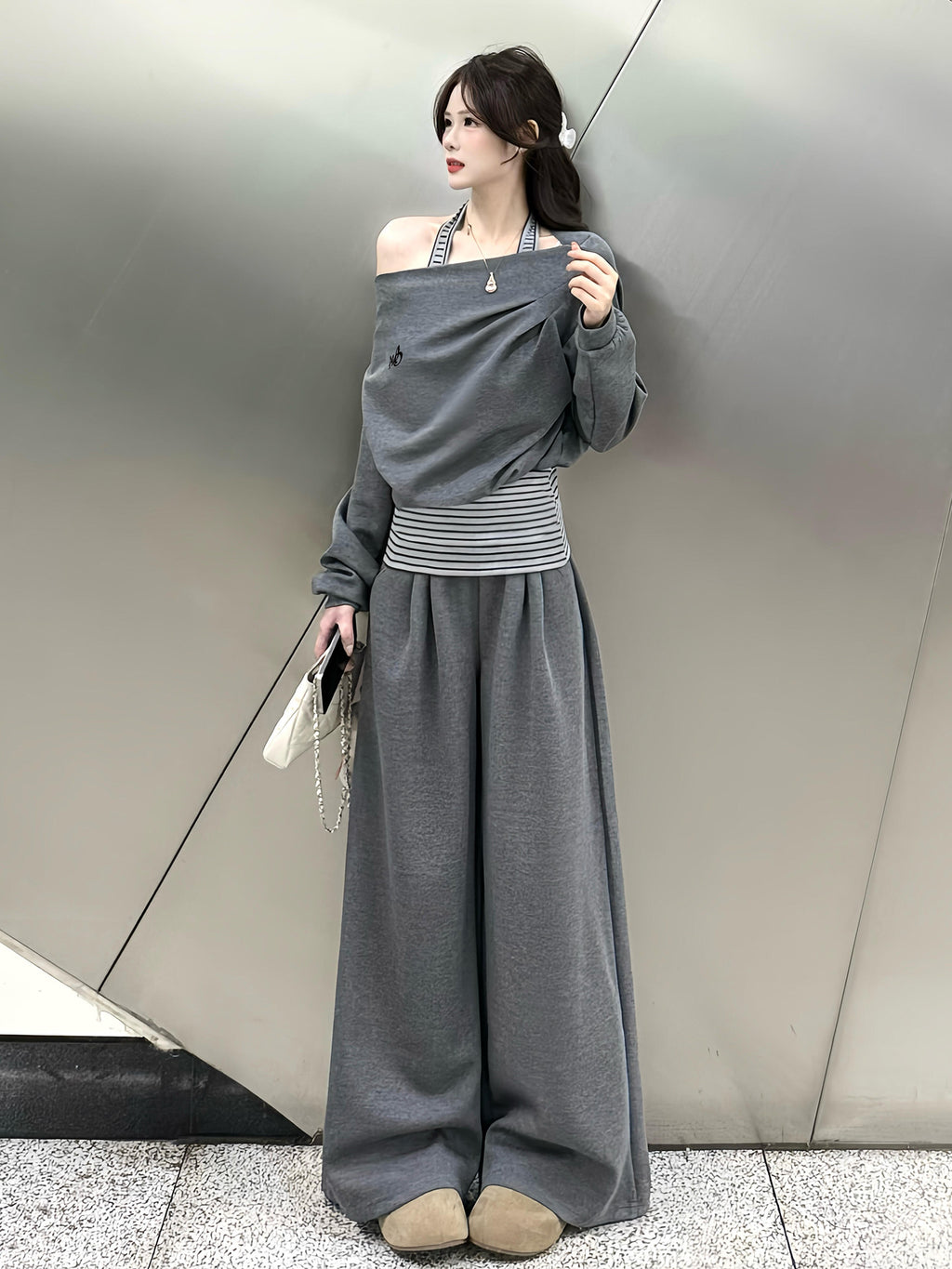 オフショルルーズセットアップ