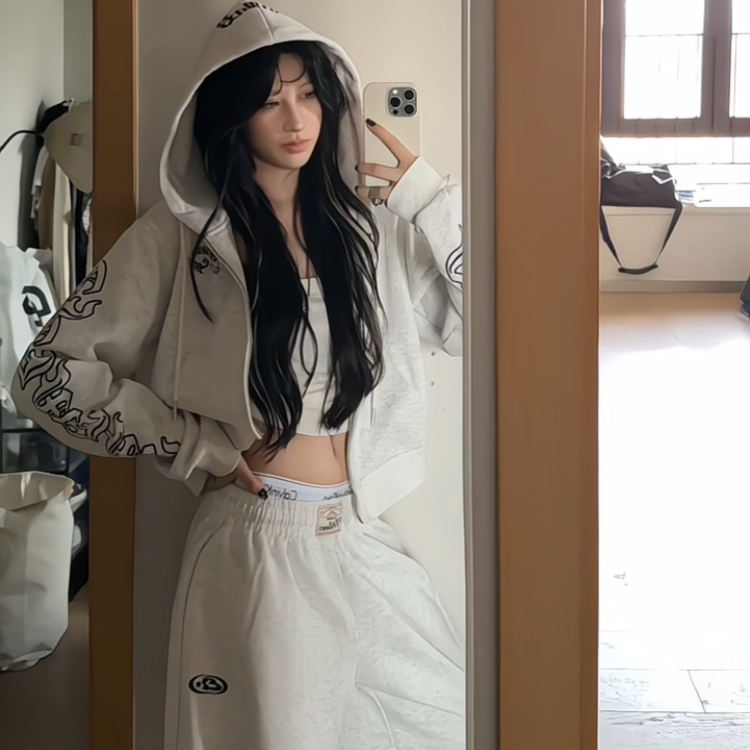 フレイムロゴ クロップドスウェットセットアップ