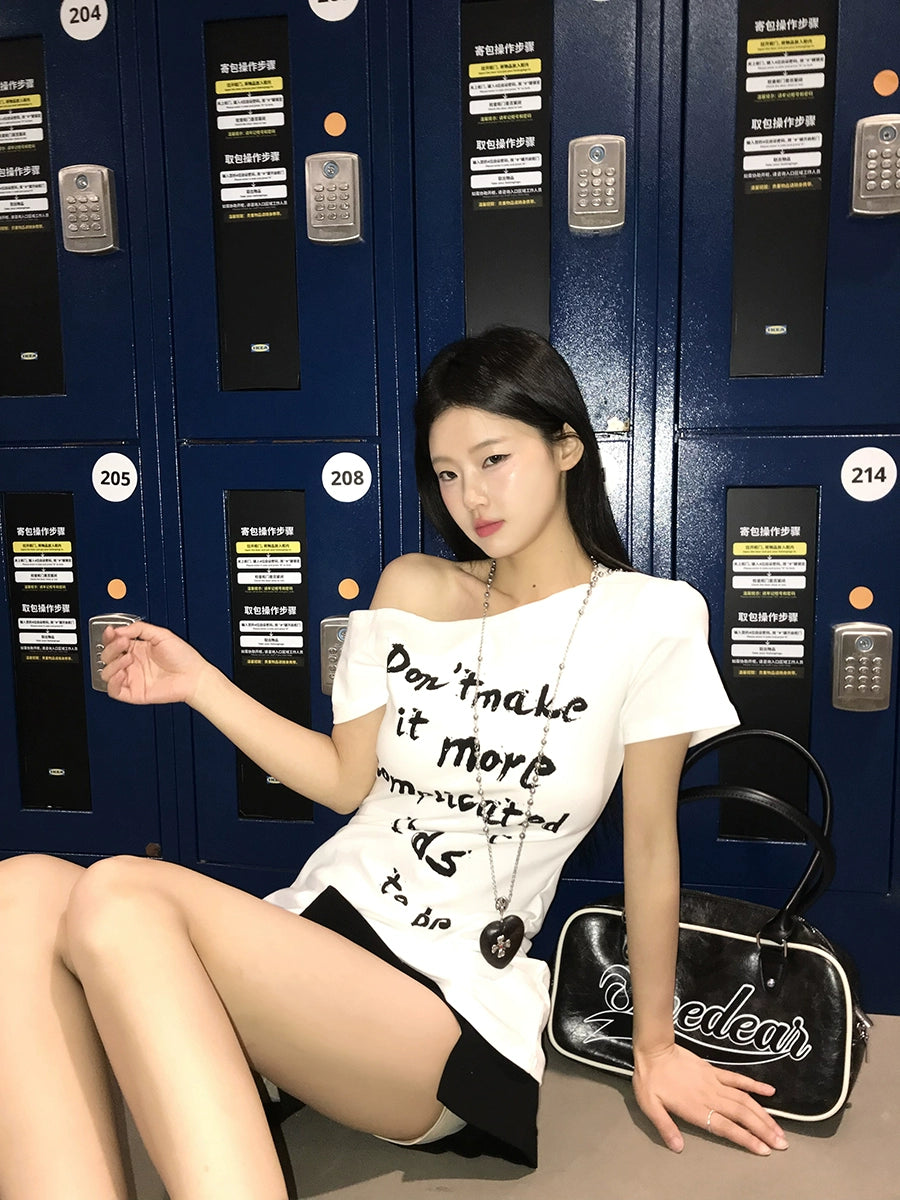 アシメオフショルレターTシャツ