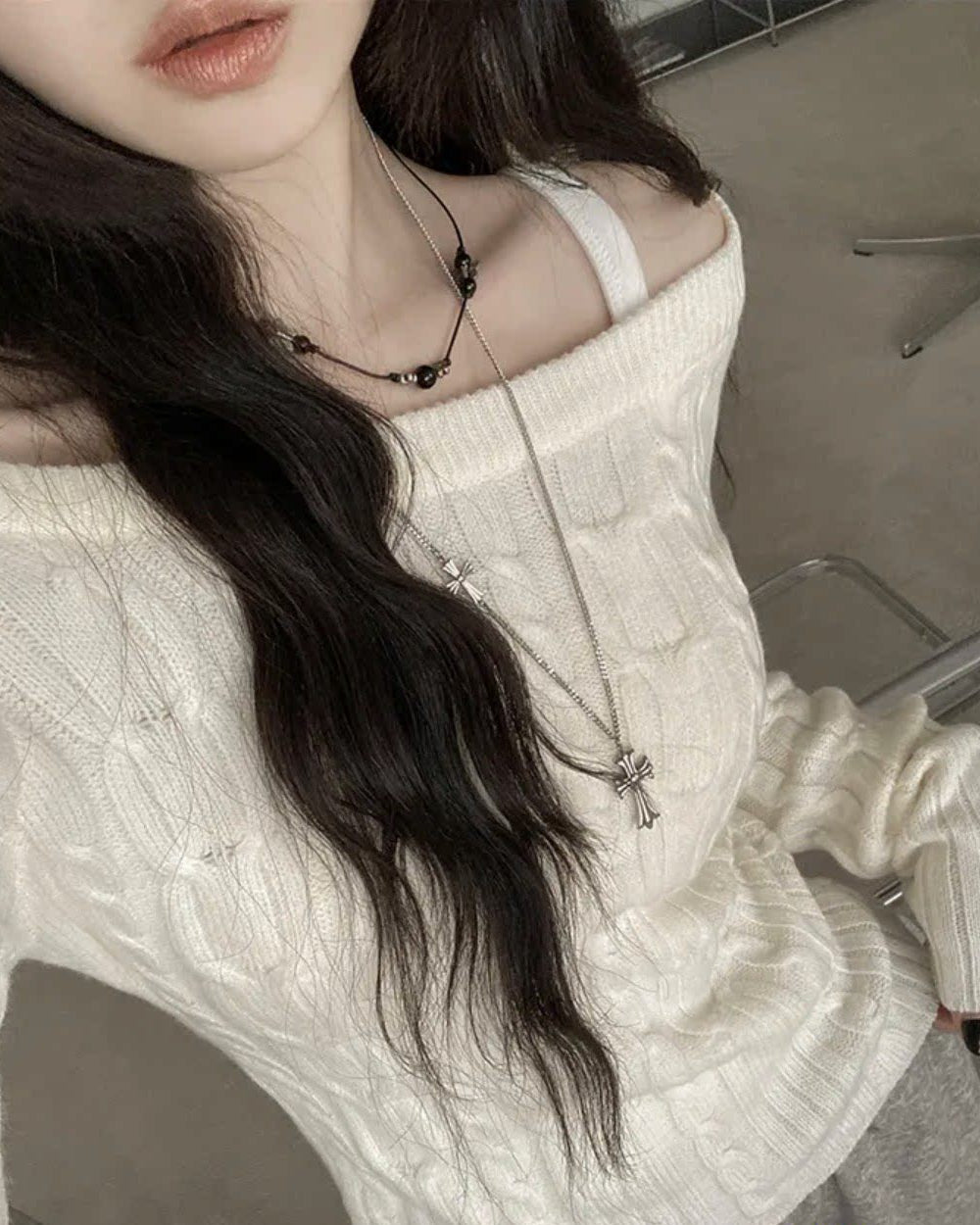 オフショル フィットニットトップス