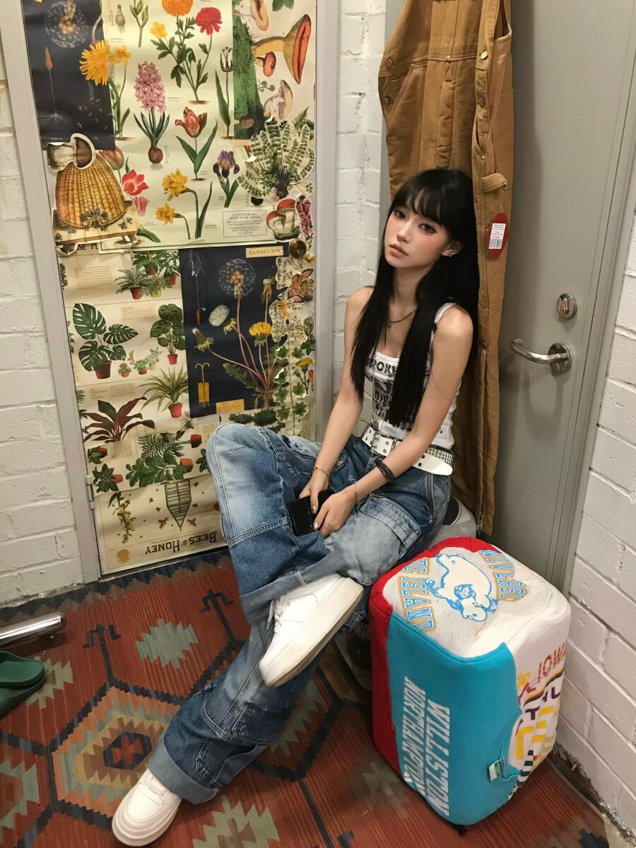 グランジロゴタイトキャミトップス