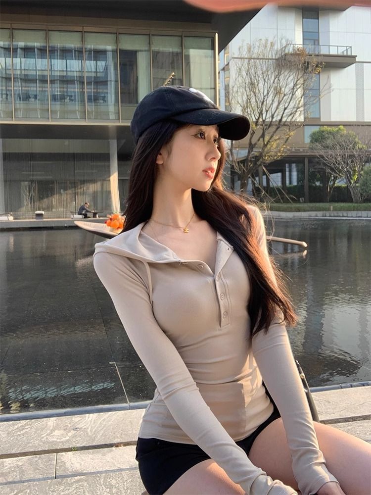 フード付きスリムフィットヘンリートップス