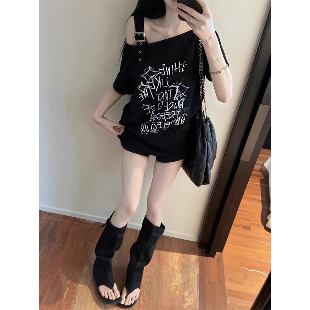 ダークストリート ベルトディテールTシャツ