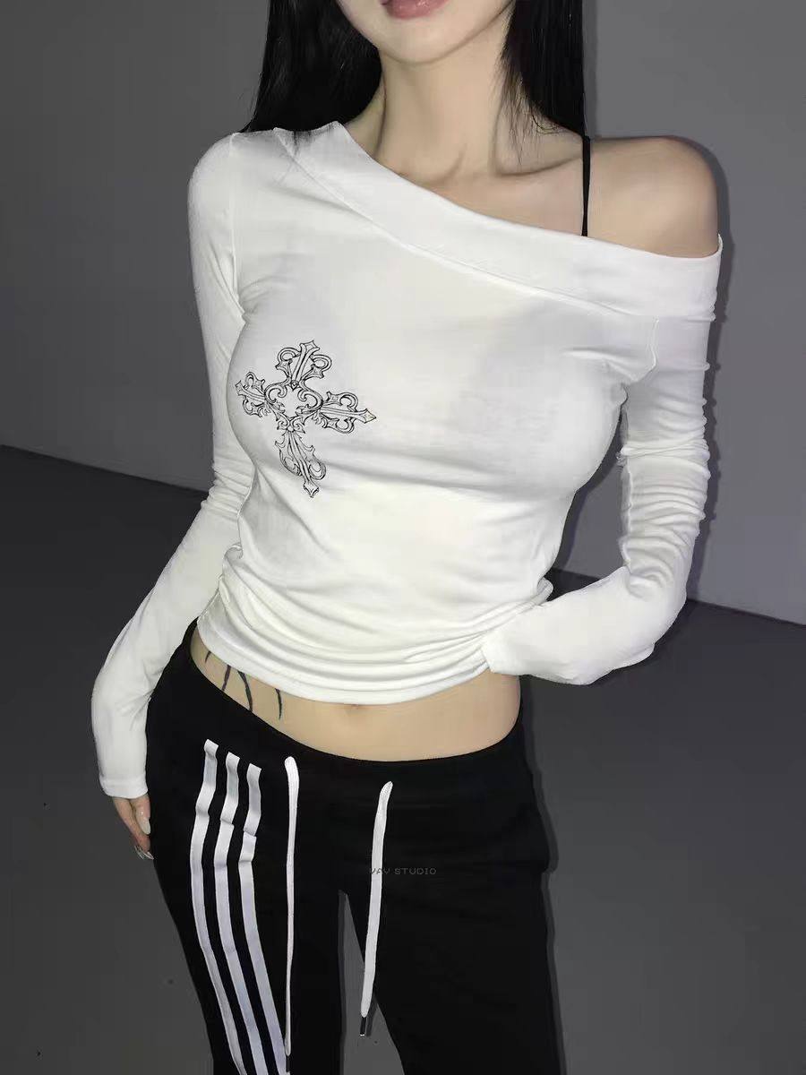 アンティーククロス オフショルカットソー