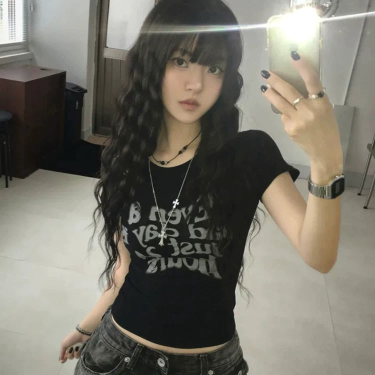 ダークロゴデザインTシャツ